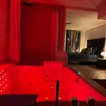 Loft Ravissant 45m2 Jacuzzi Rvb Night 2 Etablissement Ferme Definitivement Apartment Amiens