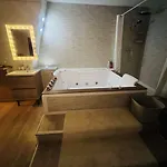 Loft Ravissant 45m2 Jacuzzi Rvb Night 2 Etablissement Ferme Definitivement *